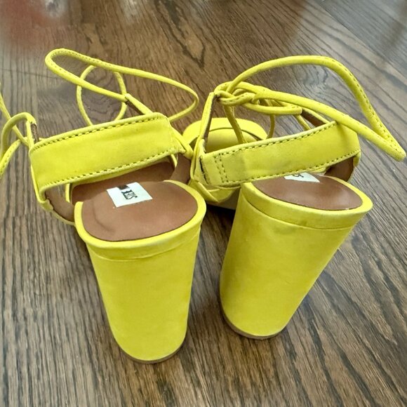 Steve Madden Serrina Block Heel Lace Up Sandal in Yellow Nubuck - Picture 2 of 5